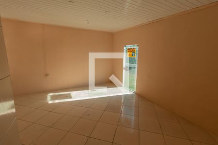 Casa à venda com 180m², 2 quartos e 2 vagasSala Área Externa