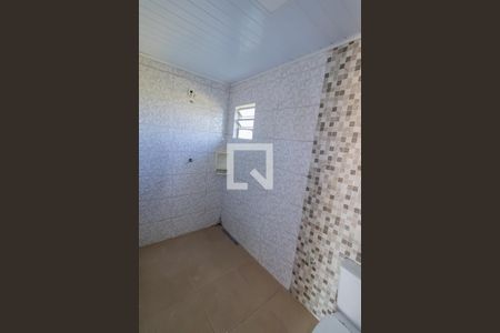 Casa à venda com 180m², 2 quartos e 2 vagasBanheiro 1