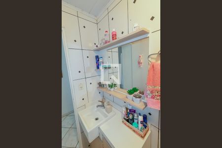 Casa à venda com 230m², 2 quartos e 2 vagasBanheiro 2