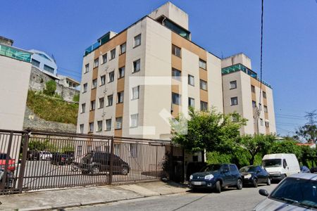 Apartamento para alugar com 57m², 3 quartos e 1 vagaFachada