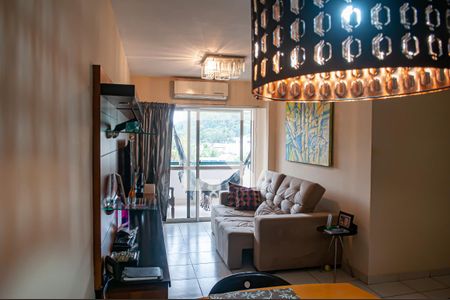 sala de apartamento para alugar com 3 quartos, 90m² em Pechincha, Rio de Janeiro