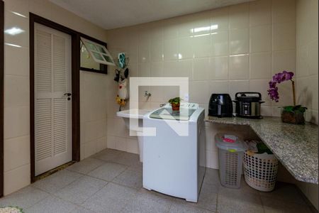 Casa de condomínio à venda com 269m², 4 quartos e 2 vagasÁrea de Serviço