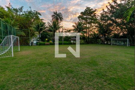 Casa de condomínio à venda com 269m², 4 quartos e 2 vagascampo de futebol