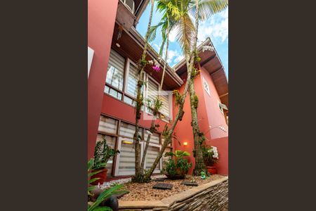 Casa de condomínio à venda com 269m², 4 quartos e 2 vagasÁrea Externa