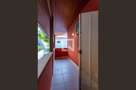 Casa de condomínio à venda com 269m², 4 quartos e 2 vagasvaranda