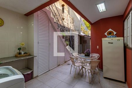 Casa de condomínio à venda com 269m², 4 quartos e 2 vagasvaranda 2