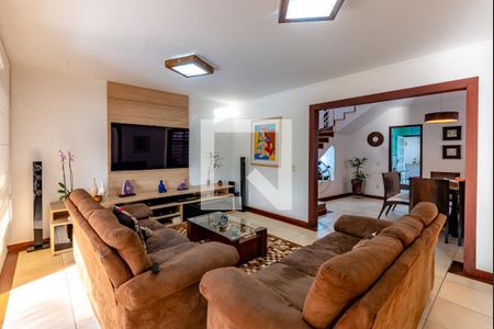 Sala de casa de condomínio à venda com 4 quartos, 269m² em Jacarepaguá, Rio de Janeiro