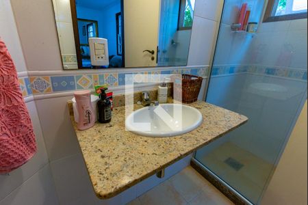 Casa de condomínio à venda com 269m², 4 quartos e 2 vagasbanheiro social 2