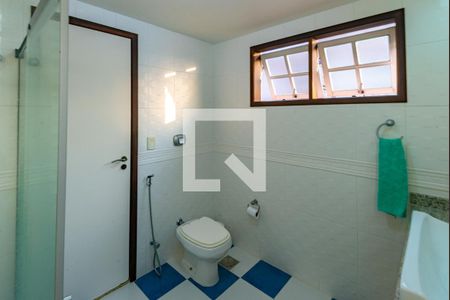 Casa de condomínio à venda com 269m², 4 quartos e 2 vagasBanheiro da Suíte 1