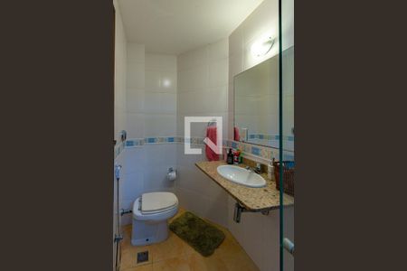 Casa de condomínio à venda com 269m², 4 quartos e 2 vagasbanheiro social 2