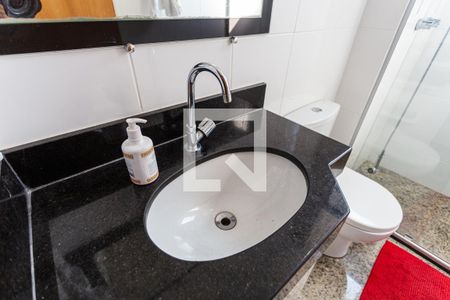 Apartamento à venda com 60m², 2 quartos e 2 vagasPia do Banheiro Social