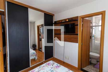 Suíte de apartamento à venda com 2 quartos, 60m² em Santa Cruz, Belo Horizonte