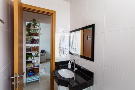 Apartamento à venda com 60m², 2 quartos e 2 vagasBanheiro Social