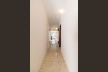 Casa à venda com 187m², 3 quartos e 3 vagasCorredor