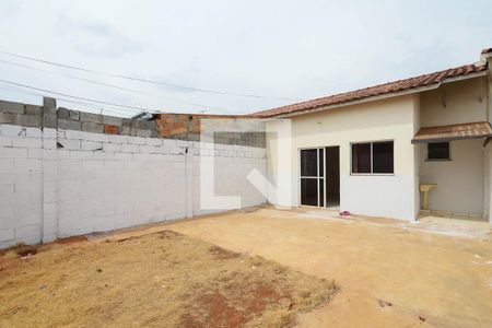 Casa de condomínio para alugar com 60m², 2 quartos e 2 vagasQuintal