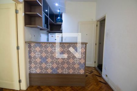 Cozinha de apartamento à venda com 1 quarto, 30m² em Copacabana, Rio de Janeiro