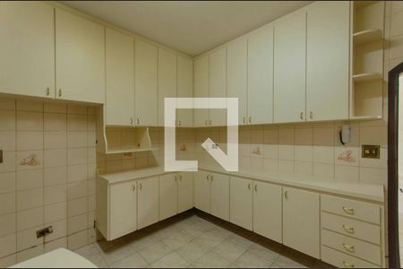 Casa à venda com 210m², 3 quartos e 2 vagasCozinha