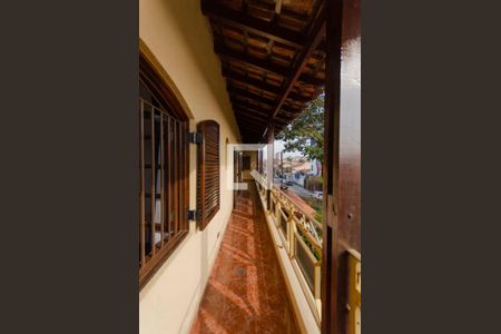 Casa à venda com 210m², 3 quartos e 2 vagasSacada Quarto 2