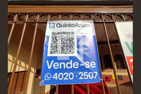 Casa à venda com 210m², 3 quartos e 2 vagasPlaca