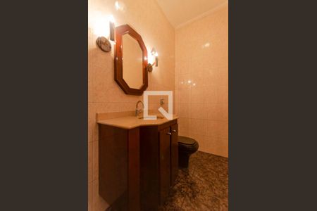 Casa à venda com 210m², 3 quartos e 2 vagasLavabo