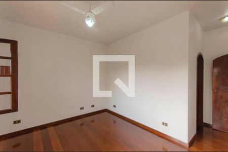 Casa à venda com 210m², 3 quartos e 2 vagasSuíte