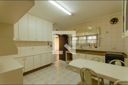 Casa à venda com 210m², 3 quartos e 2 vagasCozinha