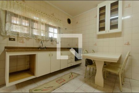 Casa à venda com 210m², 3 quartos e 2 vagasCozinha