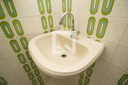 Casa à venda com 180m², 2 quartos e 2 vagasBanheiro de Serviço