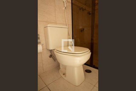 Casa à venda com 180m², 2 quartos e 2 vagasBanheiro