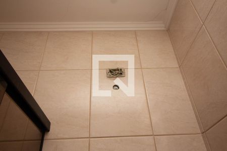 Casa à venda com 180m², 2 quartos e 2 vagasBanheiro