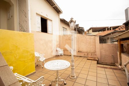 Casa à venda com 180m², 2 quartos e 2 vagasQuintal