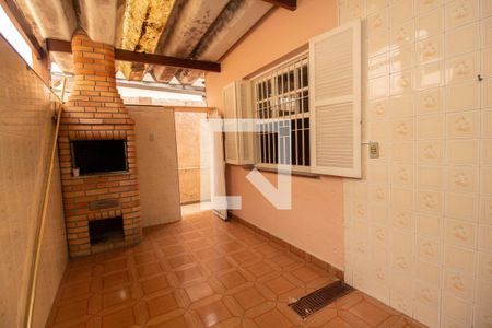 Casa à venda com 180m², 2 quartos e 2 vagasChurrasqueira