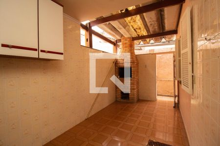 Casa à venda com 180m², 2 quartos e 2 vagasChurrasqueira