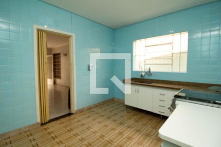 Casa à venda com 180m², 2 quartos e 2 vagasCozinha