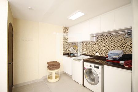 Casa à venda com 102m², 3 quartos e 2 vagasÁrea de Serviço