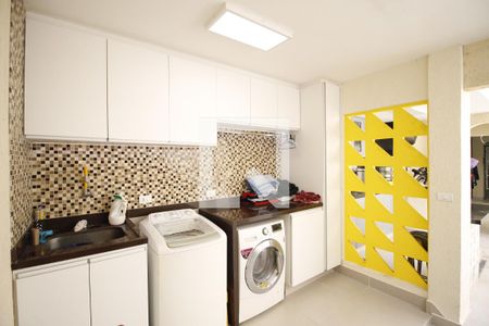 Casa à venda com 102m², 3 quartos e 2 vagasÁrea de Serviço