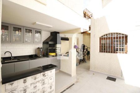 Casa à venda com 102m², 3 quartos e 2 vagasChurrasqueira