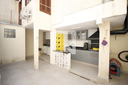 Casa à venda com 102m², 3 quartos e 2 vagasChurrasqueira