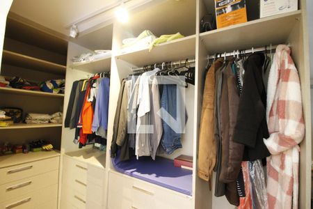 Casa à venda com 102m², 3 quartos e 2 vagasCloset Quarto 2