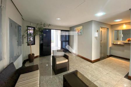 Apartamento à venda com 84m², 2 quartos e 2 vagasHall social