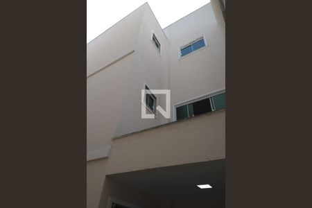 Casa para alugar com 163m², 3 quartos e 2 vagas Casa para alugar com 163m², 3 quartos e 2 vagasFachada Lateral