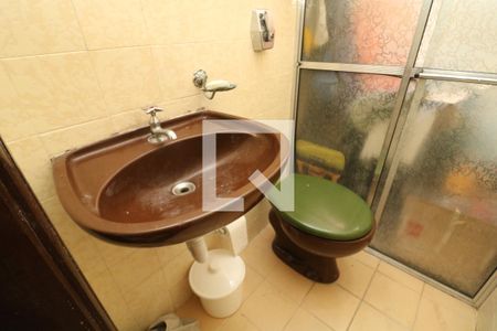 Casa à venda com 260m², 5 quartos e 3 vagasBanheiro da Suíte 2