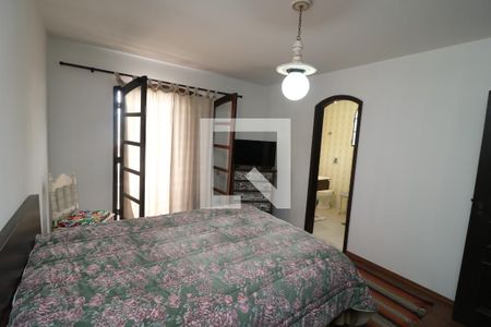 Casa à venda com 260m², 5 quartos e 3 vagasSuite