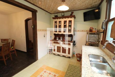 Casa à venda com 260m², 5 quartos e 3 vagasCozinha