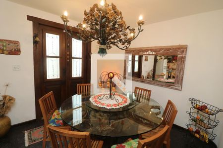 Casa à venda com 260m², 5 quartos e 3 vagasSala de Jantar