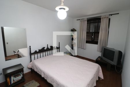 Casa à venda com 260m², 5 quartos e 3 vagasQuarto 2