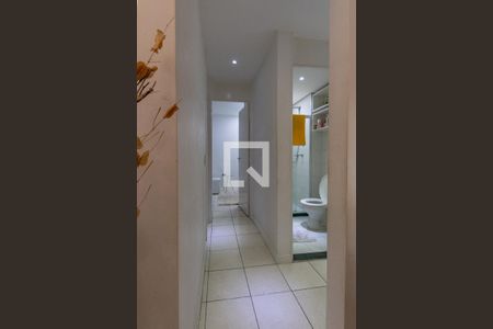 Corredor de apartamento à venda com 2 quartos, 53m² em Anil, Rio de Janeiro