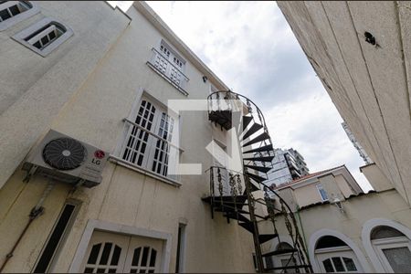 Casa à venda com 184m², 5 quartos e 3 vagas Casa à venda com 184m², 5 quartos e 3 vagasEntrada 3 andar