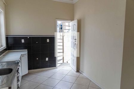 Casa à venda com 184m², 5 quartos e 3 vagas Casa à venda com 184m², 5 quartos e 3 vagasCozinha segundo andar