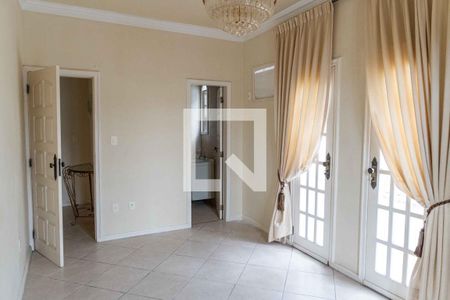 Casa à venda com 184m², 5 quartos e 3 vagas Casa à venda com 184m², 5 quartos e 3 vagasSuíte 2